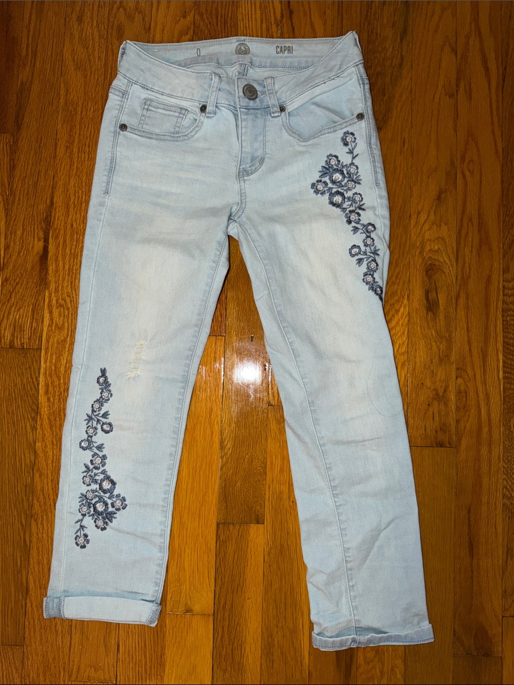 SO Women Light Blue Floral Embroidered Capri Jeans slight distressed design